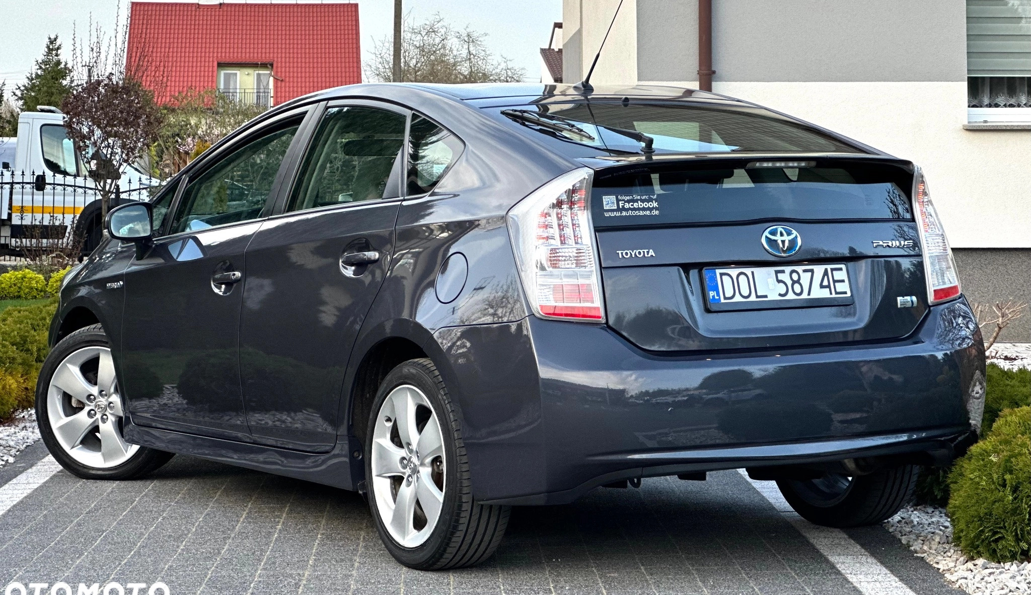 Toyota Prius cena 40900 przebieg: 185000, rok produkcji 2011 z Twardogóra małe 781